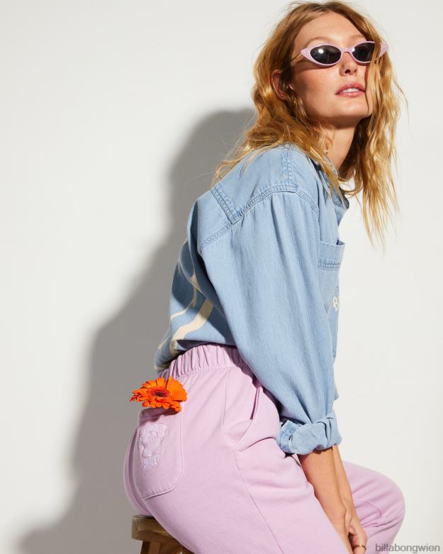 Billabong Clothing 00V682206 | Billabong Billabong x Smiley Happy Saturday Jogginghose Dame Lavendel Frauen