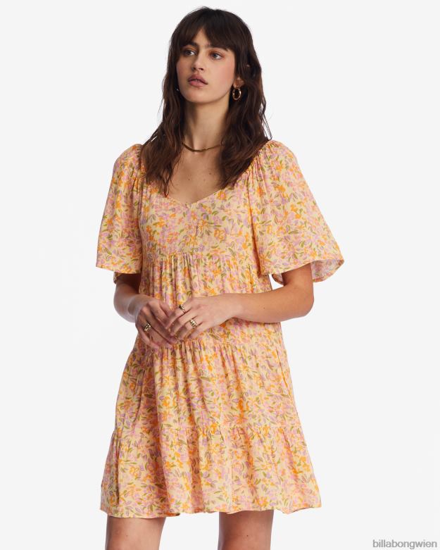 Billabong Clothing 00V681948 | Billabong Nehmen Sie ein Risiko ein, Babydoll-Kleid Pfirsichpunsch Frauen